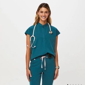 Figs Medium Rafaela Top in Caribbean Blue